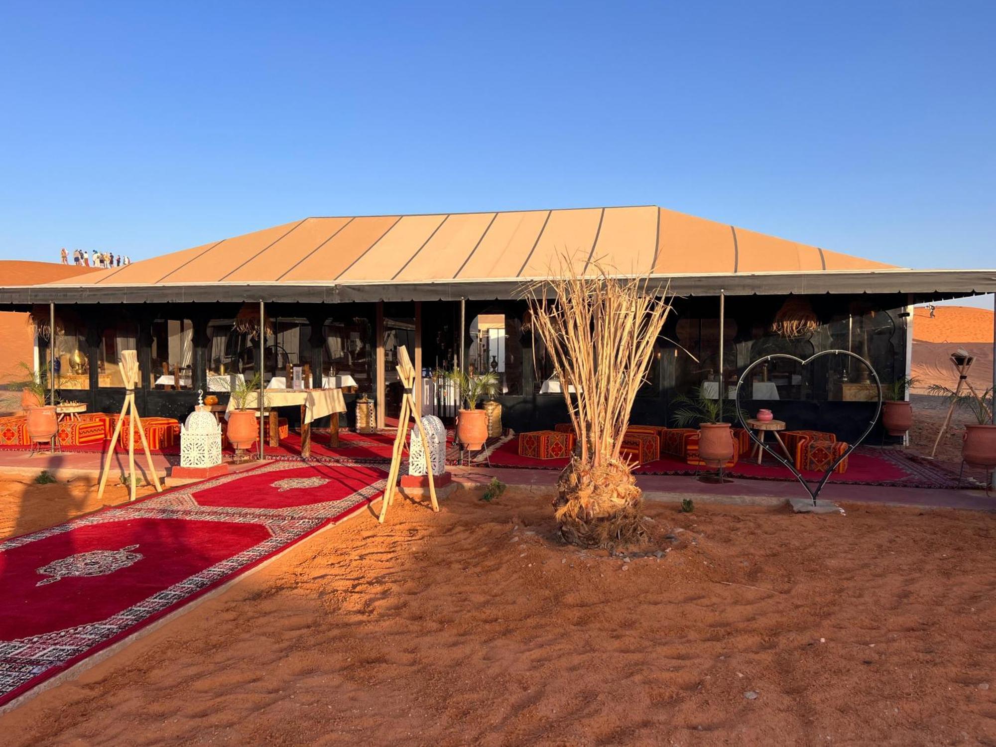Aladdin Merzouga Camp מראה חיצוני תמונה